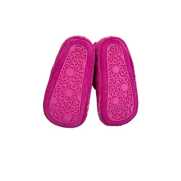 UGG Baby Boots Rock Rose Suede Sherpa lined Hook & Loop Closure Size 2/3 New - Picture 5 of 5